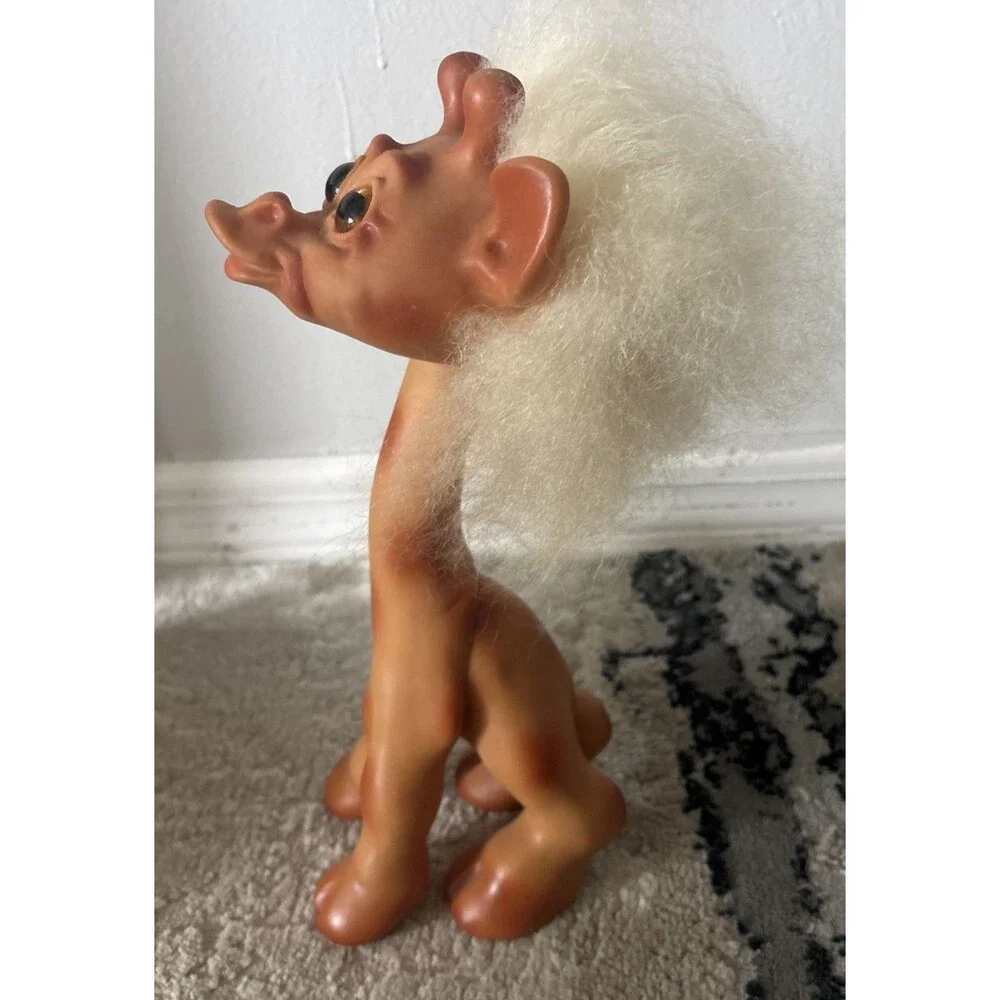 Vintage 1960’s Thomas DAM GIRAFFE TROLL White Hair Amber Eyes Doll 11